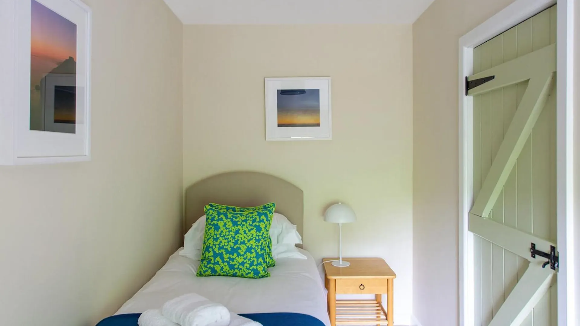 Gargrave Cottage - Uk42248 Broughton  United Kingdom